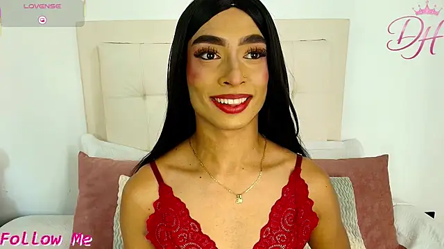 Snapshot of Daphne_Hills chatting on July 29, 9:47 pm Daphne Hills online show from July 29, 9:47 pm
