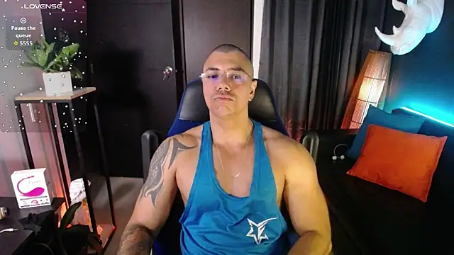 Zed ferrer online show from May 17, 9:53 am