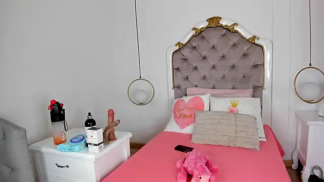 Snapshot of fallon_grey chatting on January 13, 8:02 pm fallon grey online show from January 13, 8:02 pm