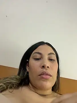 Snapshot of Anna_Bitch_Disgusting chatting on February 28, 2:22 am Anna Bitch Disgusting online show from February 28, 2:22 am