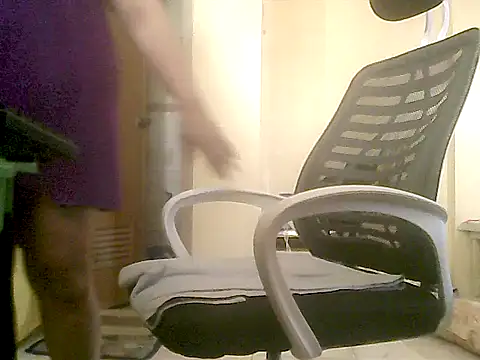 loriepinay46 online show from February 28, 12:43 am