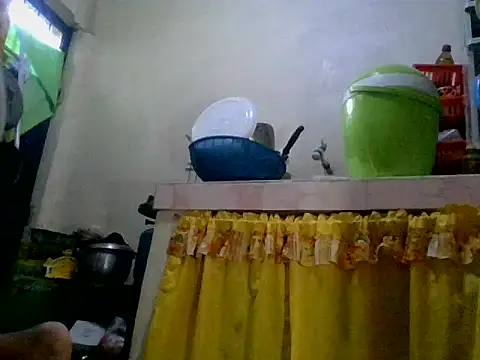 loriepinay46 online show from December 20, 1:41 am