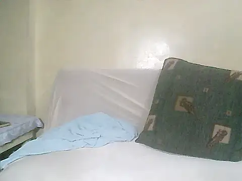 loriepinay46 online show from April 10, 11:17 am