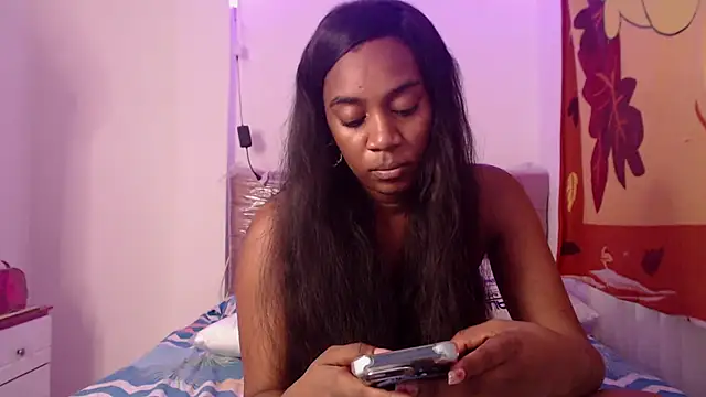 AishaOwens online show from January 8, 8:48 pm