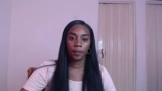 AishaOwens online show from March 18, 9:15 pm