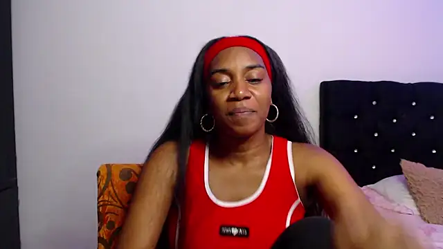 AishaOwens online show from December 1, 7:59 pm