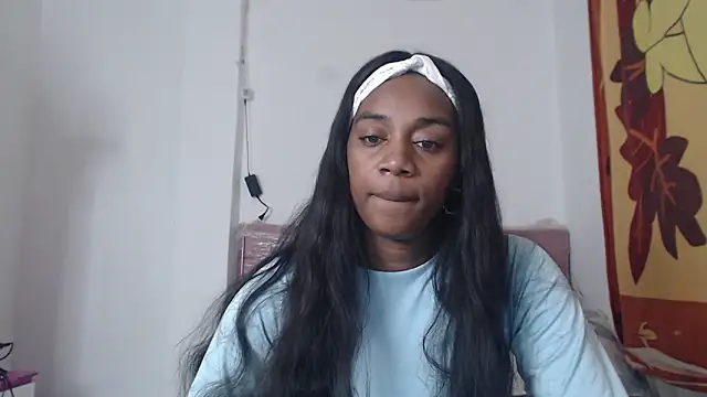 AishaOwens online show from February 24, 9:59 pm