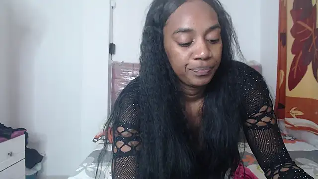 AishaOwens online show from March 7, 9:31 pm