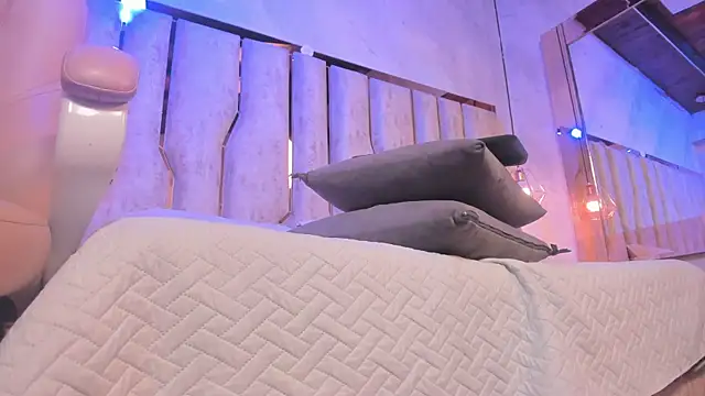 Caroline palmerr online show from January 17, 3:21 am