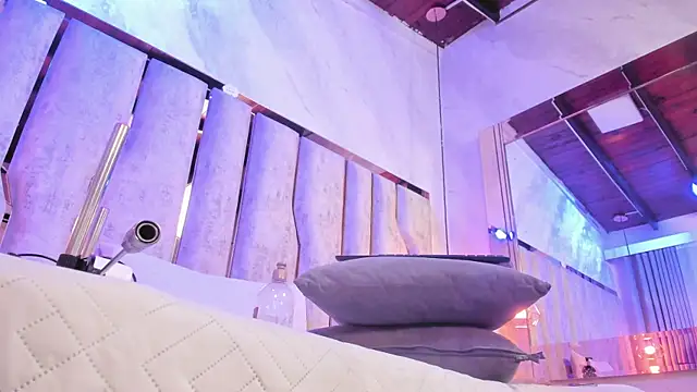 Caroline palmerr online show from January 10, 3:35 am