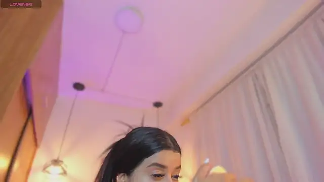 Snapshot of Cassiesteveens chatting on November 13, 10:57 pm Cassiesteveens online show from November 13, 10:57 pm