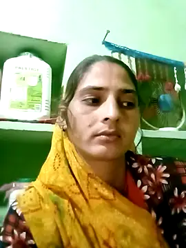 Snapshot of Nelug chatting on November 15, 4:49 am Nelug online show from November 15, 4:49 am