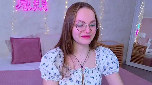 MadisonSmitt online show from February 3, 5:16 am