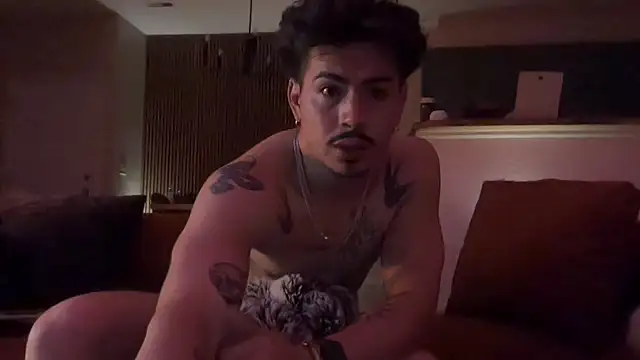 Snapshot of nudecouple100 chatting on November 22, 3:16 am nudecouple100 online show from November 22, 3:16 am