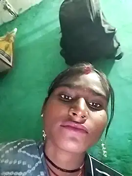 Big Lovexx online show from December 3, 5:45 pm