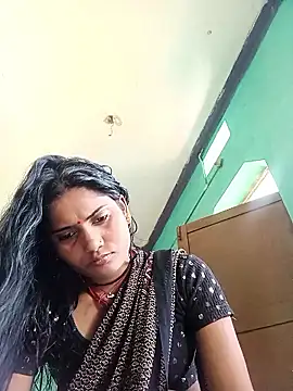 Snapshot of Pushpa_hotty chatting on April 6, 4:46 am Pushpa hotty online show from April 6, 4:46 am
