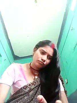 Snapshot of Pushpa_hotty chatting on April 16, 3:40 am Pushpa hotty online show from April 16, 3:40 am