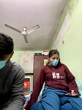 Snapshot of Cute_hotzara chatting on January 10, 4:52 am Cute hotzara online show from January 10, 4:52 am