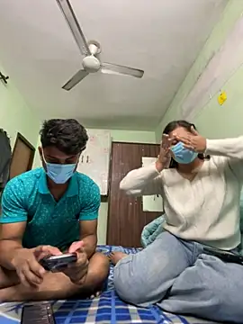 Snapshot of Cute_hotzara chatting on November 15, 5:11 am Cute hotzara online show from November 15, 5:11 am