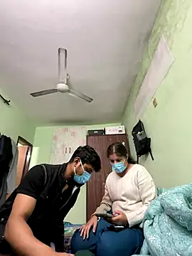 Snapshot of Cute_hotzara chatting on December 19, 5:00 am Cute hotzara online show from December 19, 5:00 am