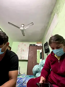 Snapshot of Cute_hotzara chatting on January 7, 5:01 am Cute hotzara online show from January 7, 5:01 am