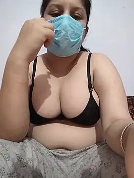 Cute hotzara online show from May 31, 7:14 pm