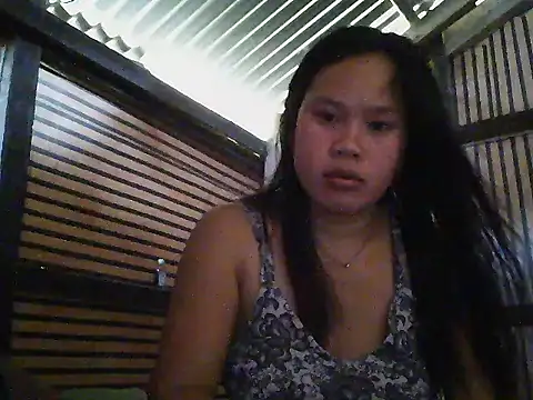 Snapshot of mia_kittykitty chatting on November 13, 1:20 am mia kittykitty online show from November 13, 1:20 am