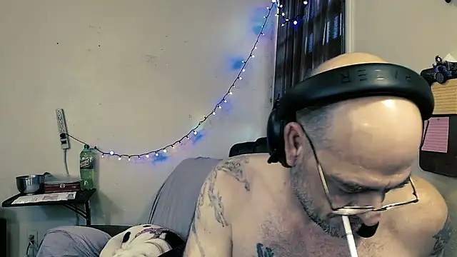 MrBigginTX online show from February 15, 5:01 pm