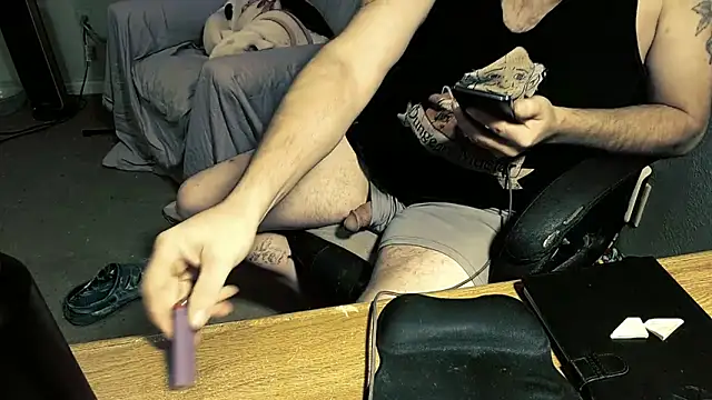 MrBigginTX online show from February 10, 3:27 am