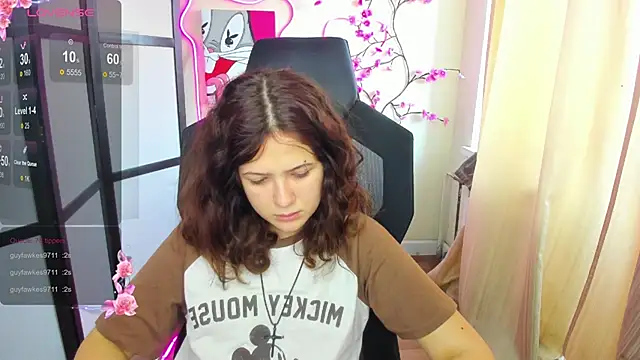 Anora Miller online show from November 18, 8:28 am