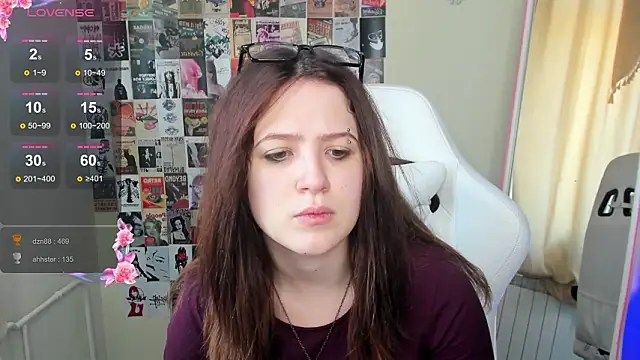 Anora Miller online show from February 13, 9:09 am