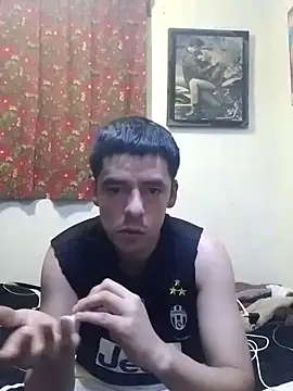 Snapshot of Junior_47 chatting on November 15, 6:17 am Junior 47 online show from November 15, 6:17 am