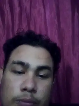 Snapshot of Hell_biy chatting on November 14, 9:02 am Hell biy online show from November 14, 9:02 am