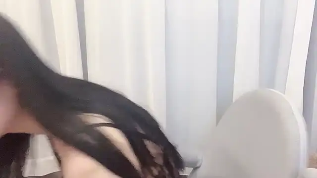 hayuyuyu online show from March 10, 2:43 pm