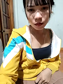 Snapshot of gugu0022 chatting on November 26, 12:16 pm gugu0022 online show from November 26, 12:16 pm