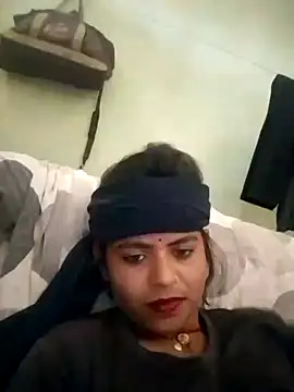 Snapshot of Kiranti_hot chatting on November 15, 9:46 am Kiranti hot online show from November 15, 9:46 am