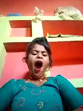 Snapshot of Kiranti_hot chatting on November 14, 6:39 am Kiranti hot online show from November 14, 6:39 am