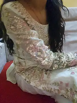 Snapshot of SLIMDIVAA chatting on December 3, 8:47 am SLIMDIVAA online show from December 3, 8:47 am