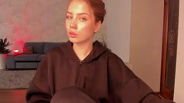 Aurora Glow21 online show from April 10, 4:41 am