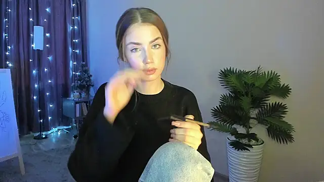 Aurora Glow21 online show from February 13, 12:16 pm