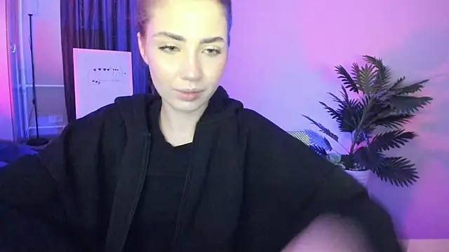 Aurora Glow21 online show from February 3, 4:43 am