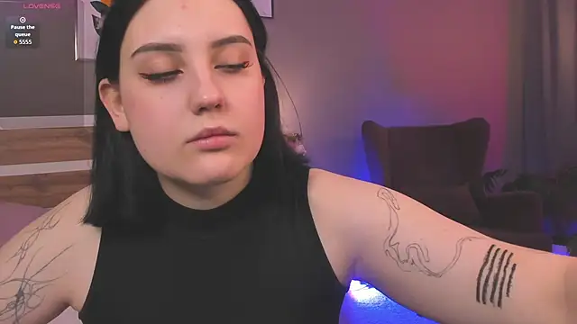 hey tessa online show from February 12, 8:30 pm