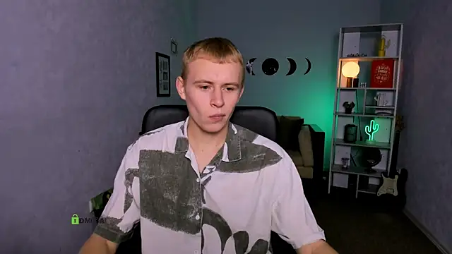 Snapshot of rafael_bien chatting on December 20, 10:07 am rafael bien online show from December 20, 10:07 am