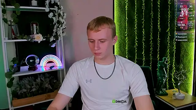 Snapshot of rafael_bien chatting on June 30, 8:31 pm rafael bien online show from June 30, 8:31 pm