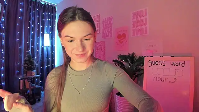 luna lust 212 online show from March 13, 4:17 am