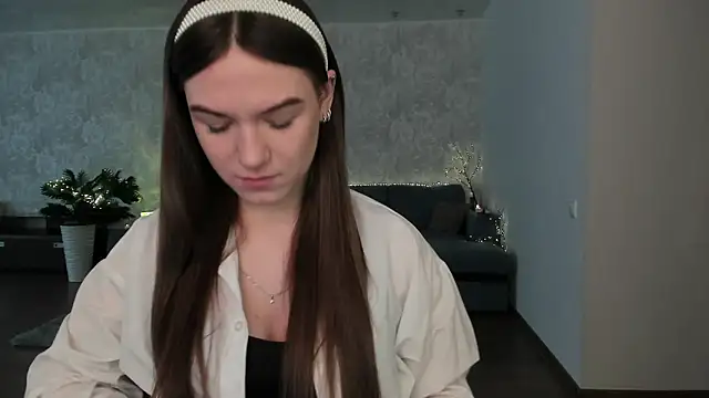 luna lust 212 online show from April 11, 4:31 am