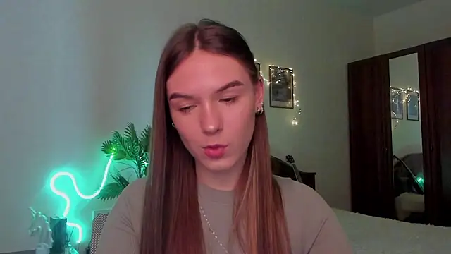 luna lust 212 online show from March 10, 1:04 pm