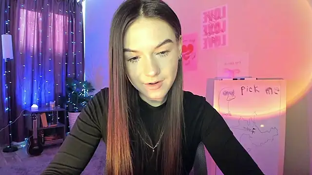 luna lust 212 online show from March 23, 4:23 am