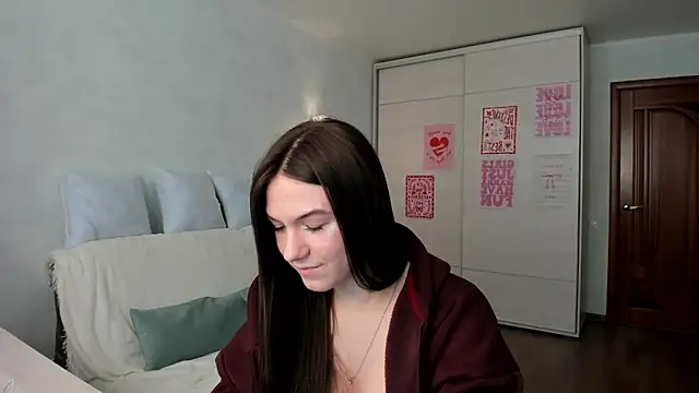 luna lust 212 online show from April 12, 4:27 am