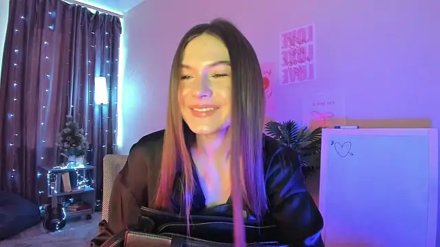 luna lust 212 online show from March 16, 4:31 am